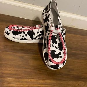 Size 8 shoes. NOT HEY DUDES!